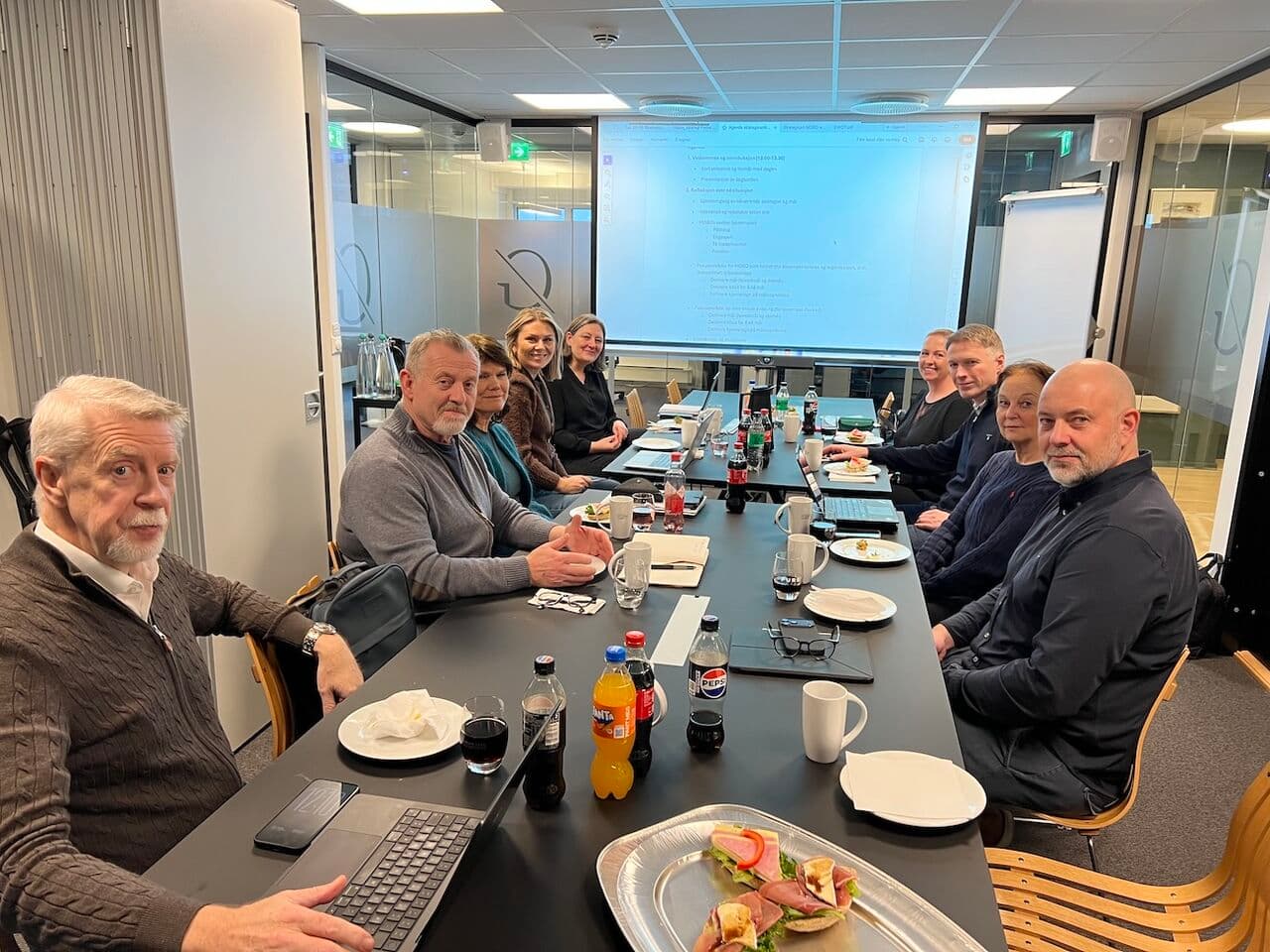 AI-rådgivning og Effektivisering av Filsøk